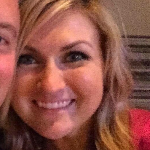 Meet your Posher, Leslie - Picture 2 of 2